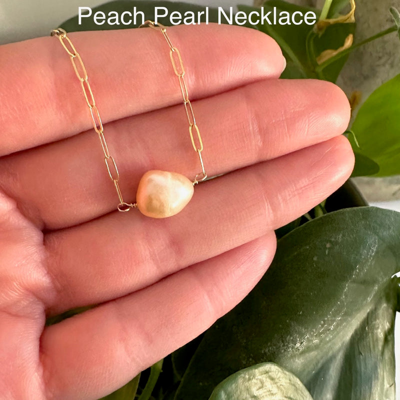 Lola Pearl Necklace